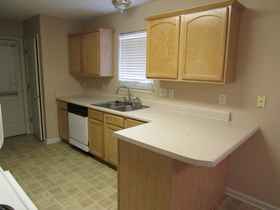 9740 Riggin Dr - for rent 38002