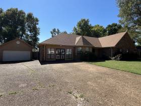 5429 Craigmont Dr - for rent 38134