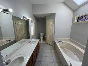5429 Craigmont Dr - for rent 38134