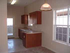 Large Eat-in Kitchen