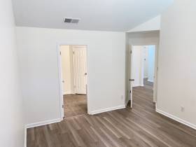 7125 Showboat Ln - for rent 38018