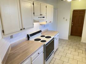 7944 Anne's Cir - for rent 38018