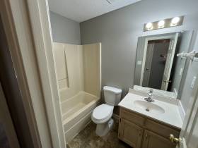 8452 Creek Front Dr - for rent 38016