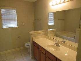 10099 Cross Valley Dr - for rent 38016