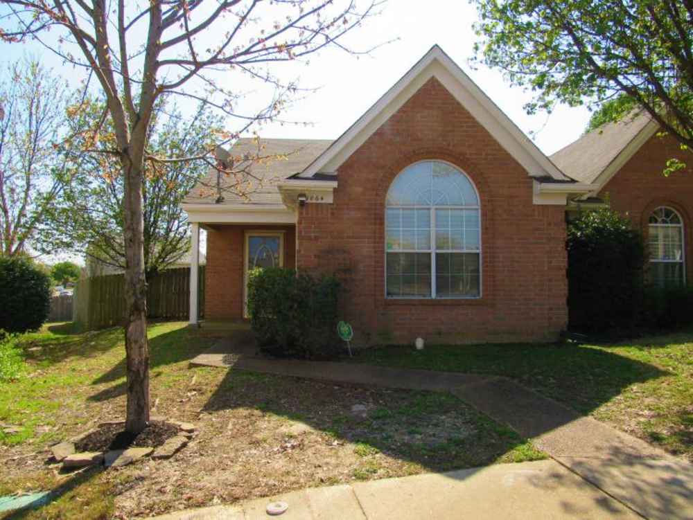 1064 Sunstar Dr Cordova TN 38018
