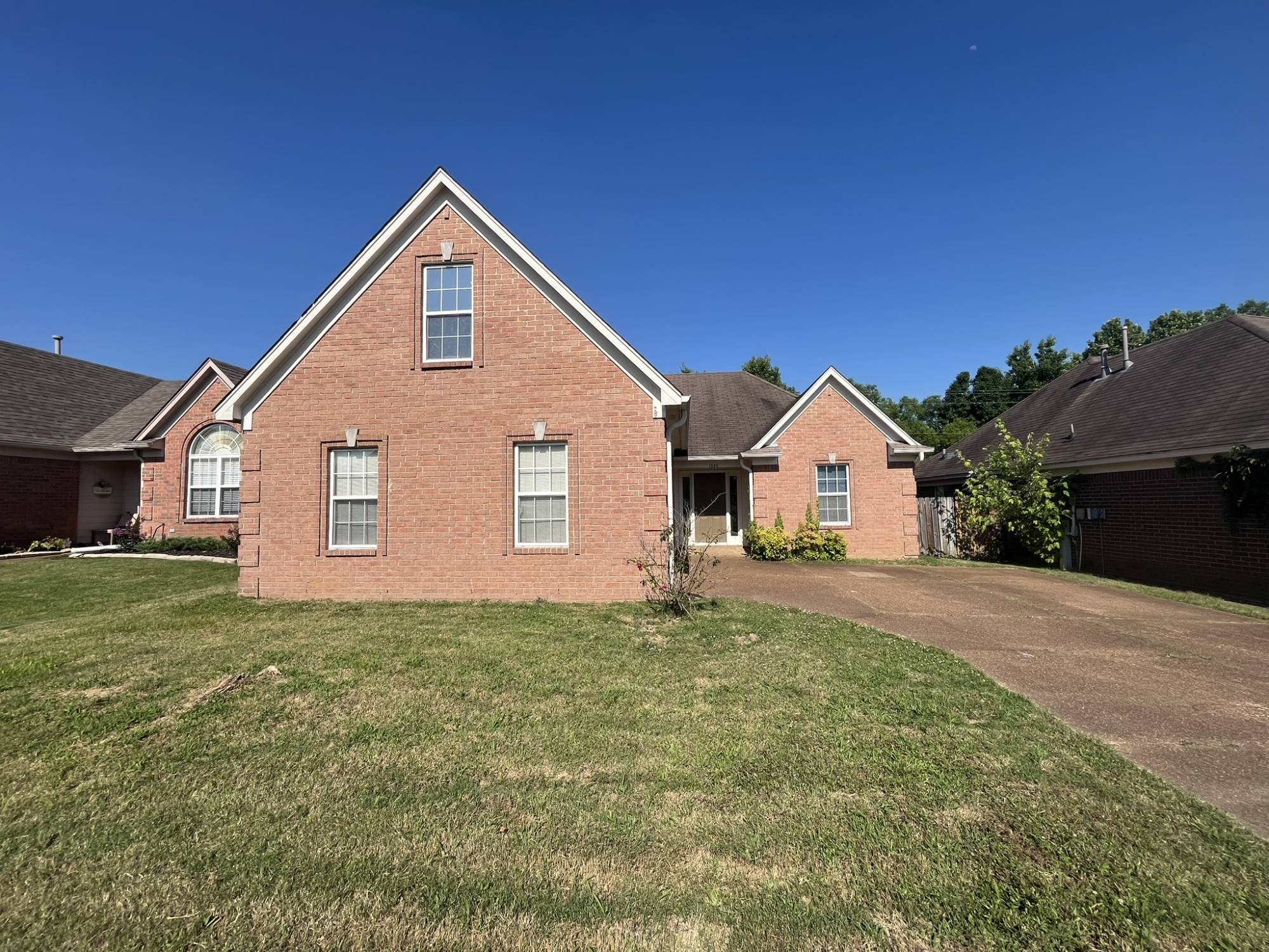 1330 Siskin Dr. Cordova TN 38016