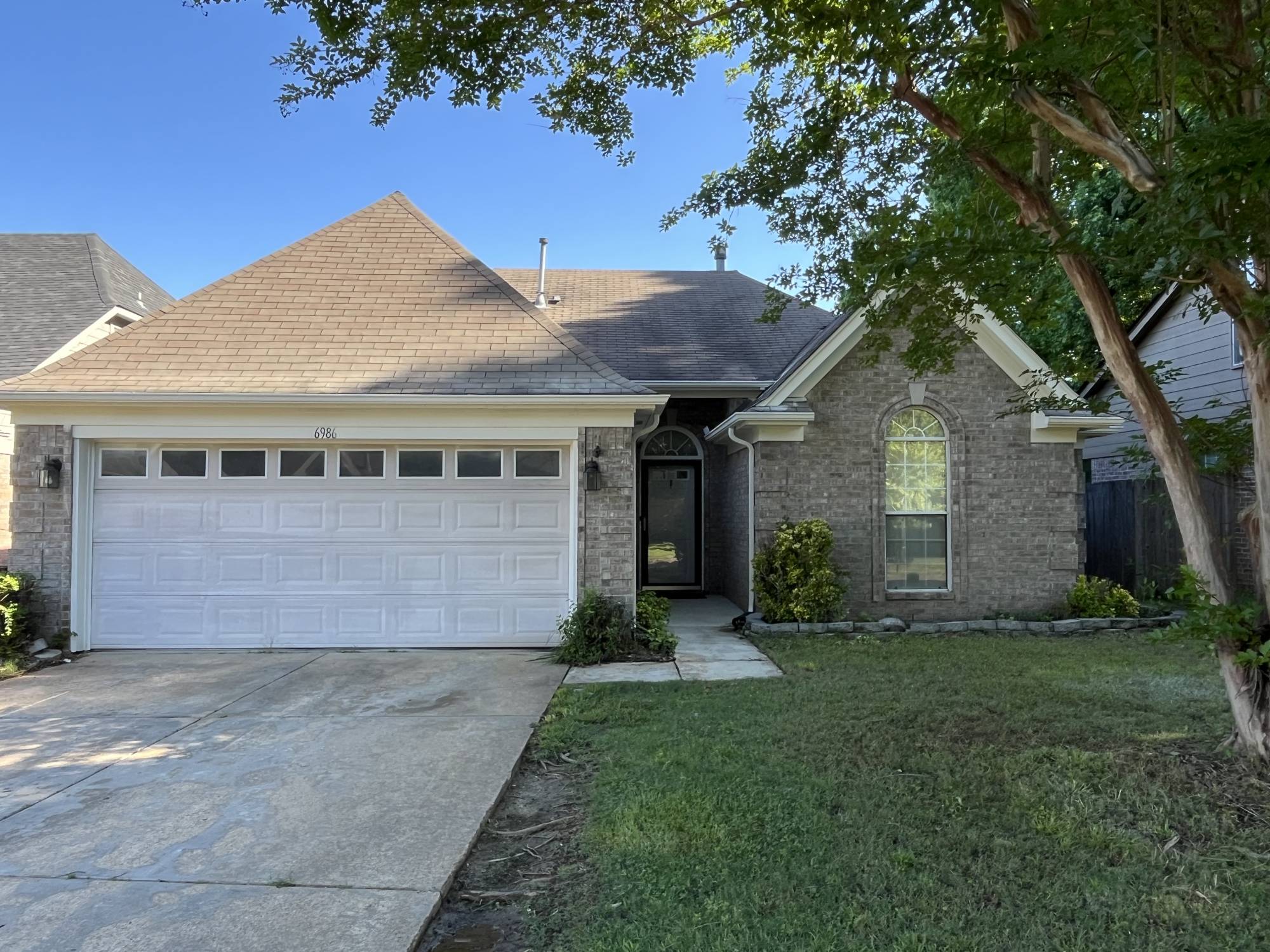 6986 Parkbrook Ln Cordova TN 38018