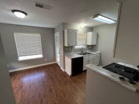 8452 Creek Front Dr - for rent 38016