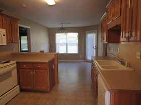 9480 Grove Rd - for rent 38016