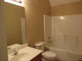 9480 Grove Rd - for rent 38016
