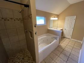 9480 Grove Rd - for rent 38016