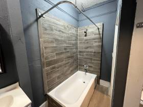 1111 North Parkway No 2 - for rent 38105