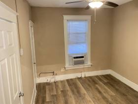 1111 North Parkway No 3 - for rent 38105