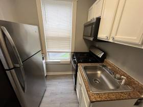 1111 North Parkway No 3 - for rent 38105