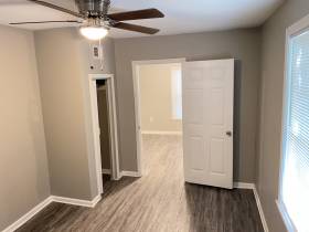 1113 North Parkway - for rent 38105