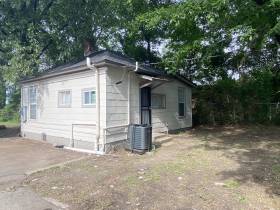 1113 North Parkway - for rent 38105