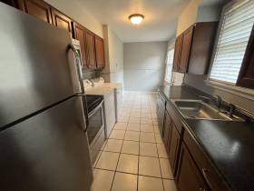 1215 Mt Moriah Rd - for rent 38117