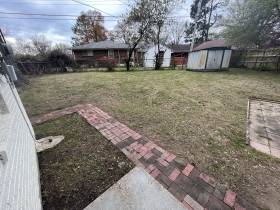 1215 Mt Moriah Rd - for rent 38117