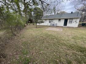 1215 Mt Moriah Rd - for rent 38117