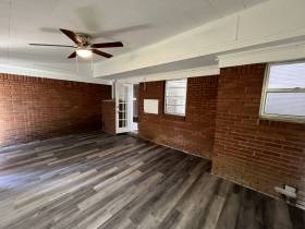 1343 Dove St - for rent 38127