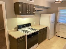 1623 Delmont Rd - for rent 38117