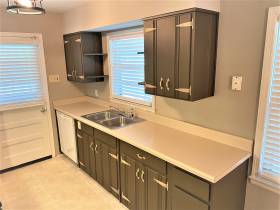 1623 Delmont Rd - for rent 38117