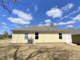 2963 Lake Park Drive - for rent 38127
