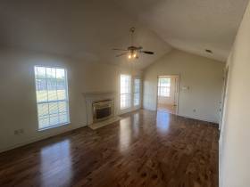 3931 Long Creek Rd - for rent 38125