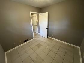 6124 Chinaberry Dr - for rent 38115