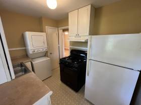 792 Saint Nick Dr - for rent 38117