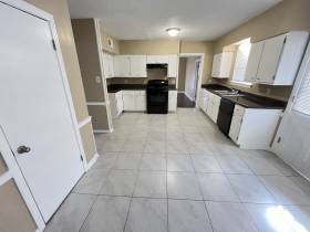819 Rosebanks Rd - for rent 38116