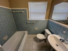 819 Rosebanks Rd - for rent 38116