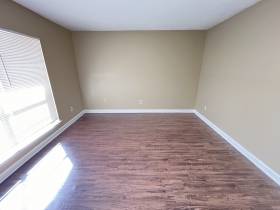 819 Rosebanks Rd - for rent 38116