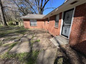 819 Rosebanks Rd - for rent 38116