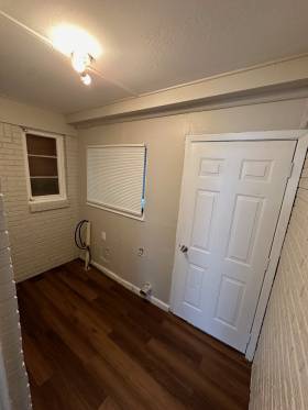 1041 Railton Rd.	
