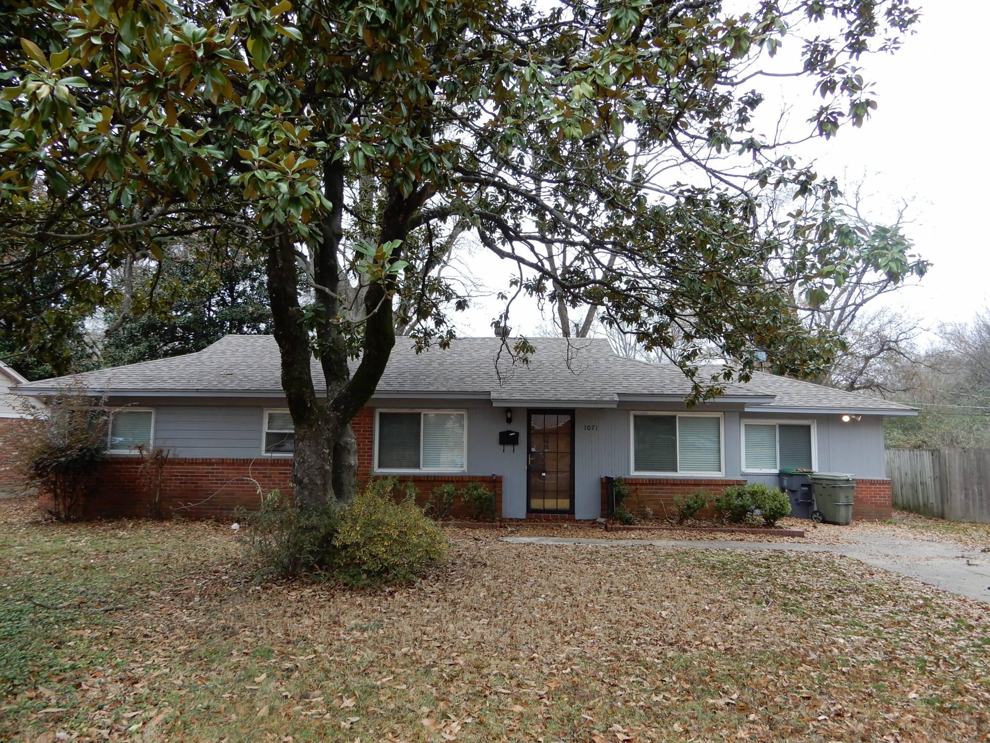 1071 Dearing Rd Memphis TN 38117
