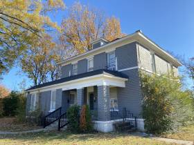 Rent Memphis 38105