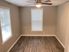 1113 North Parkway - for rent 38105