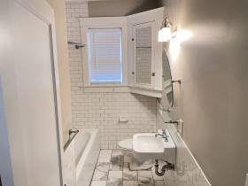 1118 Poplar Ave Apt 11 - for rent 38105