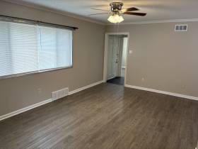 141 N White Station Rd - for rent 38117