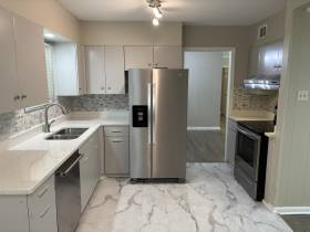 141 N White Station Rd - for rent 38117