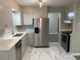 141 N White Station Rd - for rent 38117