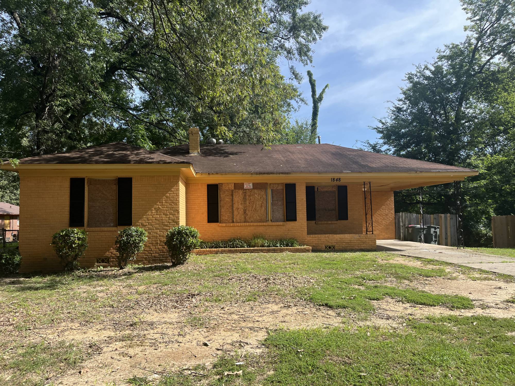 1848 Woodburn Dr Memphis TN 38127