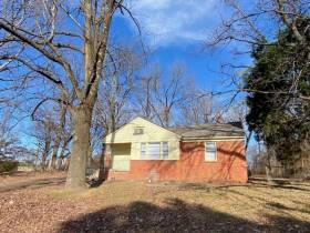 1888 Burnham Avenue - for rent 38127