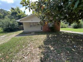 215 W Frank Ave - for rent 38109