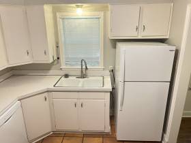 3608 Walnut Grove Road - for rent 38111