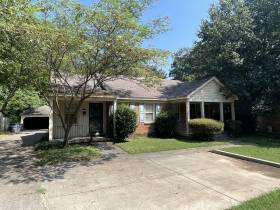 3608 Walnut Grove Road - for rent 38111