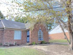 Rent Memphis 38135