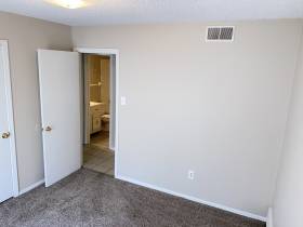 4381 Howardcrest Dr - for rent 38128