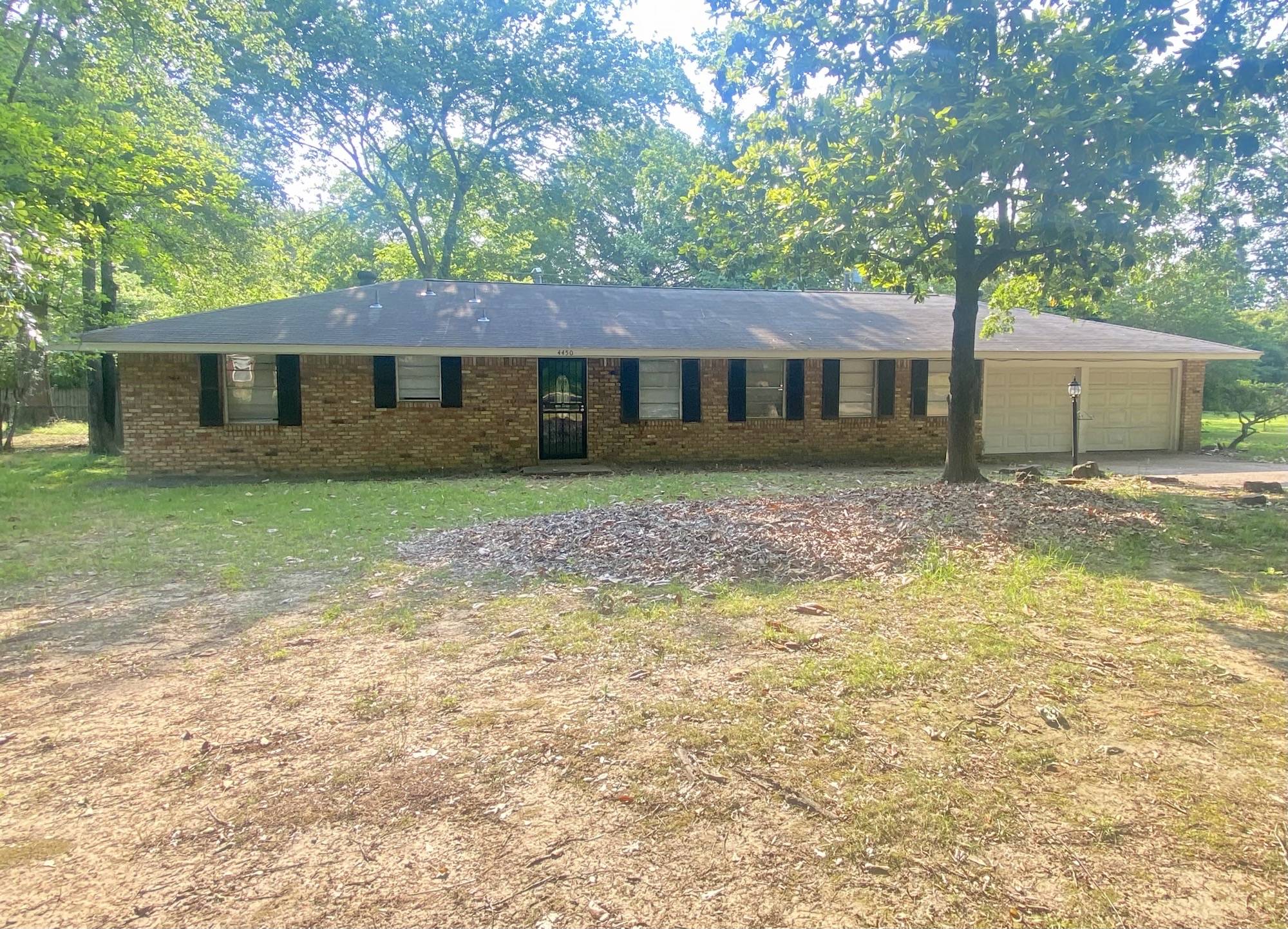 4450 Tena Dr Memphis TN 38128